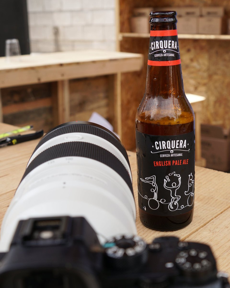 cirqueramx's tweet photo. Todo se reduce a una buena foto📸 o a una buena cerveza🍻. 😉
#CervezaArtesanal 
#CervezaArtesanalCirquera https://t.co/VcNmHlZLWR