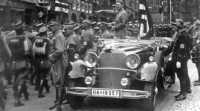 BeckySpooner1's tweet photo. @DHS_Wolf #WolfBrownShirts
#DHSterrorism
#TrumpKillsUs
#wallofmoms
#WallofVets
YOU CANNOT act unilaterally in an attempt to turn the US into NAZI GERMANY no matter how hard you try.
WE WON’T BACK DOWN! https://t.co/r6U0thB5hf