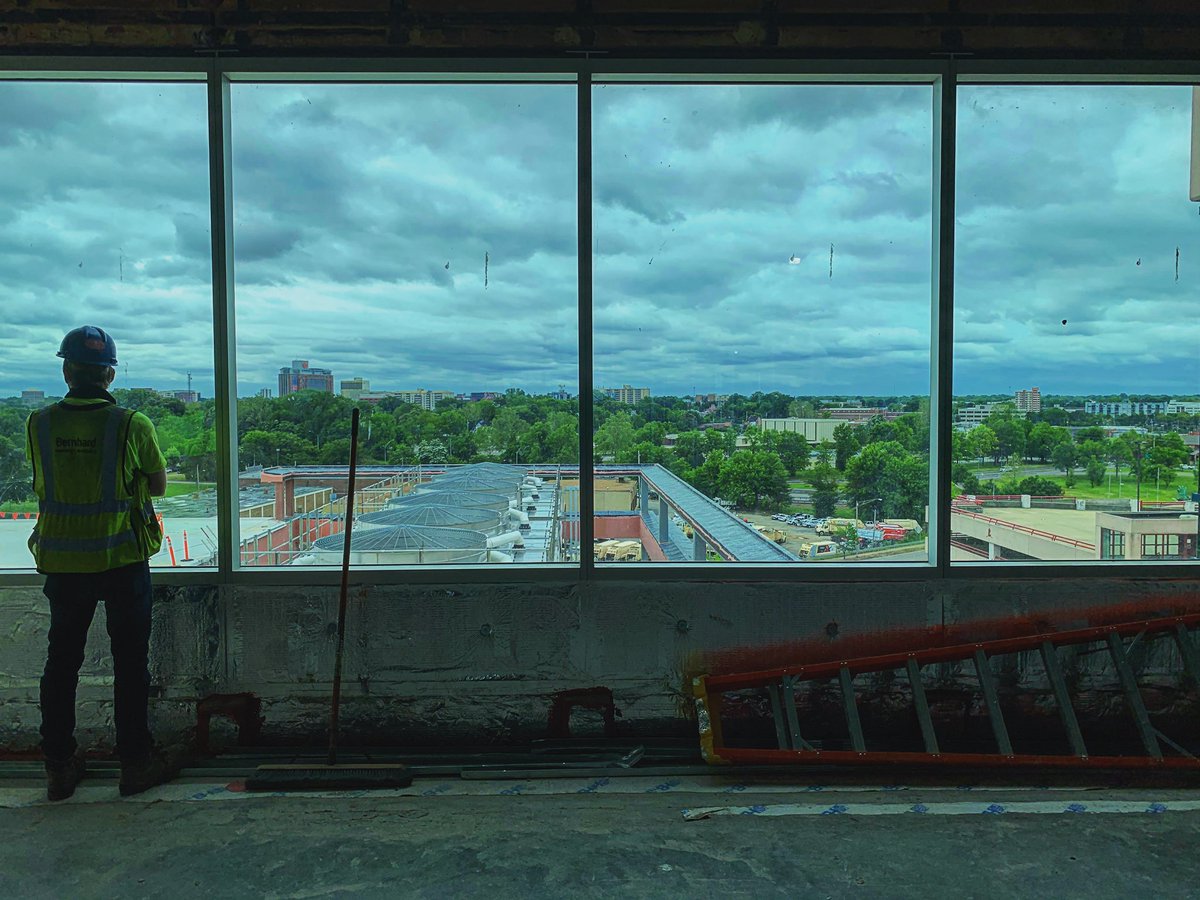 TheTNThree's tweet photo. I got an office with a view. https://t.co/6ylqfN3R42