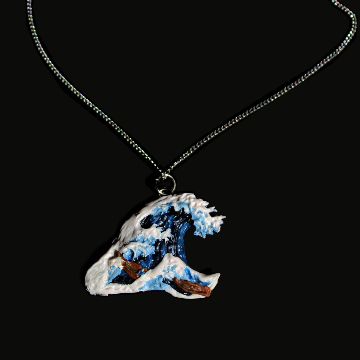 WingsoftheWest_'s tweet photo. Hokusai Great Wave🌊
#hokusai #36viewsofmountfuji #ukiyoe #japaneseart #japanstyle #japaneseculture #greatwave #hokusaiwave #montefuji #fimoart #claycreations #fimojewelry #handmadejewelry #handmadenecklace #jewelrydesign #handmadeart #fanart
https://t.co/DcYlMVb54n https://t.co/QXlOzHsCsR