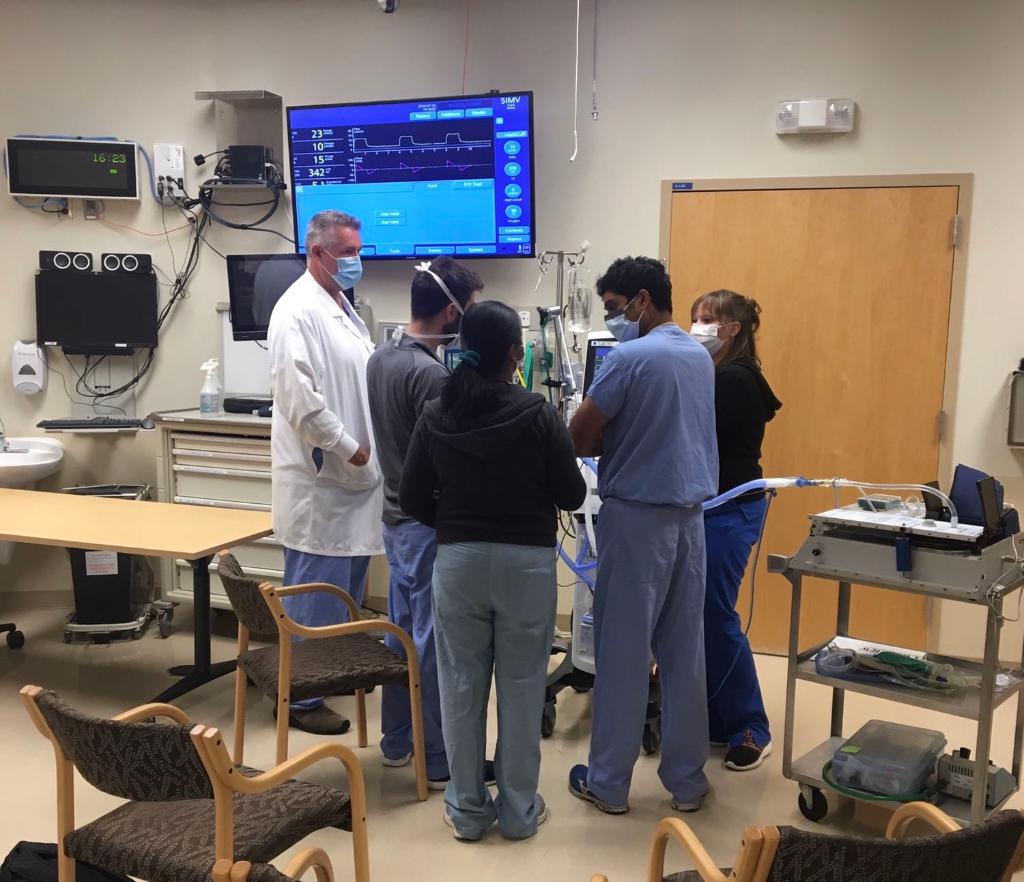 MayoPCCM's tweet photo. @roeckler, @DrivingPressure, @Steven94666177. Fellows boot camp continues with mechanical ventilation training. Learning from our AMAZING respiratory therapist and the best of the best in pulmonary mechanics and mechanical ventilation.#fellowsbootcamp, #mayopccm https://t.co/u2o4QvQFOH