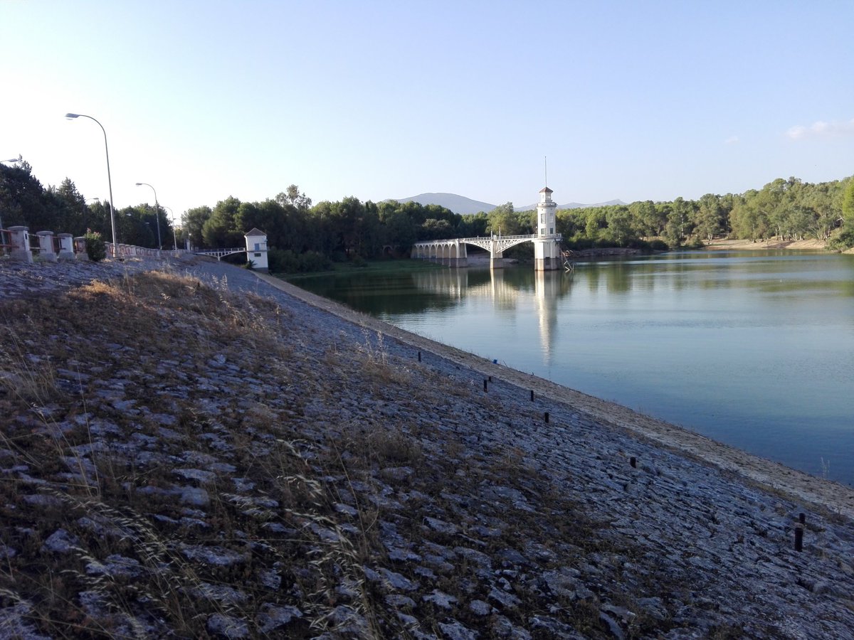SamuelGMCivil's tweet photo. Presa de Cubillas, Granada.
Su acceso a la torre de toma no te dejará indiferente
#Ingenieríacivil #presas https://t.co/Sodyk1sWvk