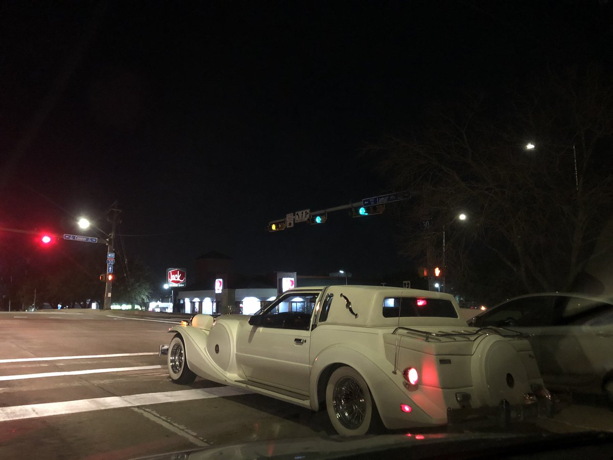 Yabogy's tweet photo. Sweet ride https://t.co/Z2afVQ6r0T