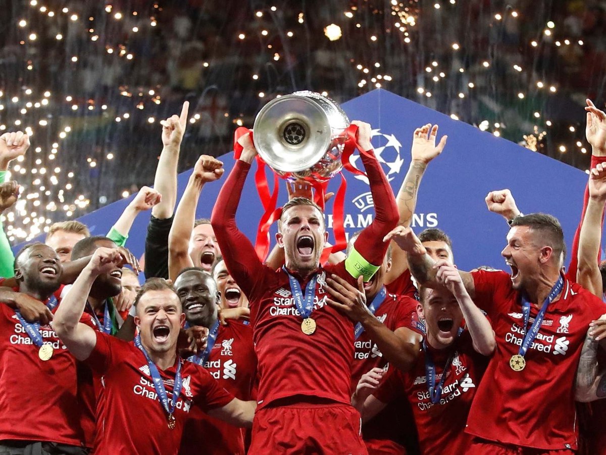 LiverpoolFF's tweet photo. Champions of everything! 🔴🏆

#LFC https://t.co/hdU1VL5pYQ