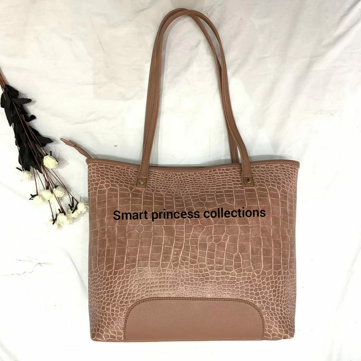SmartPrincess18's tweet photo. 💥Super high quality tote bag💥Well partitioned💥Can fit a laptop💥ksh 2,000 #handbags #handbagsonline #handbagstyle #totebag #fancybags #classylook #classybag #nairobitrends #qualitybags #nairobifashion #ladiesfashion #254memes #nairobikenya #affordabletotebags #smartprincess https://t.co/LwrVqgeERw