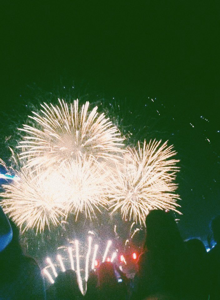 blklwt's tweet photo. I just want to say 2015 was such a good year for Filipino directioners #Happy10Years1D #10YearsOf1D  @onedirection ❤️ https://t.co/Xa0m74HcK1