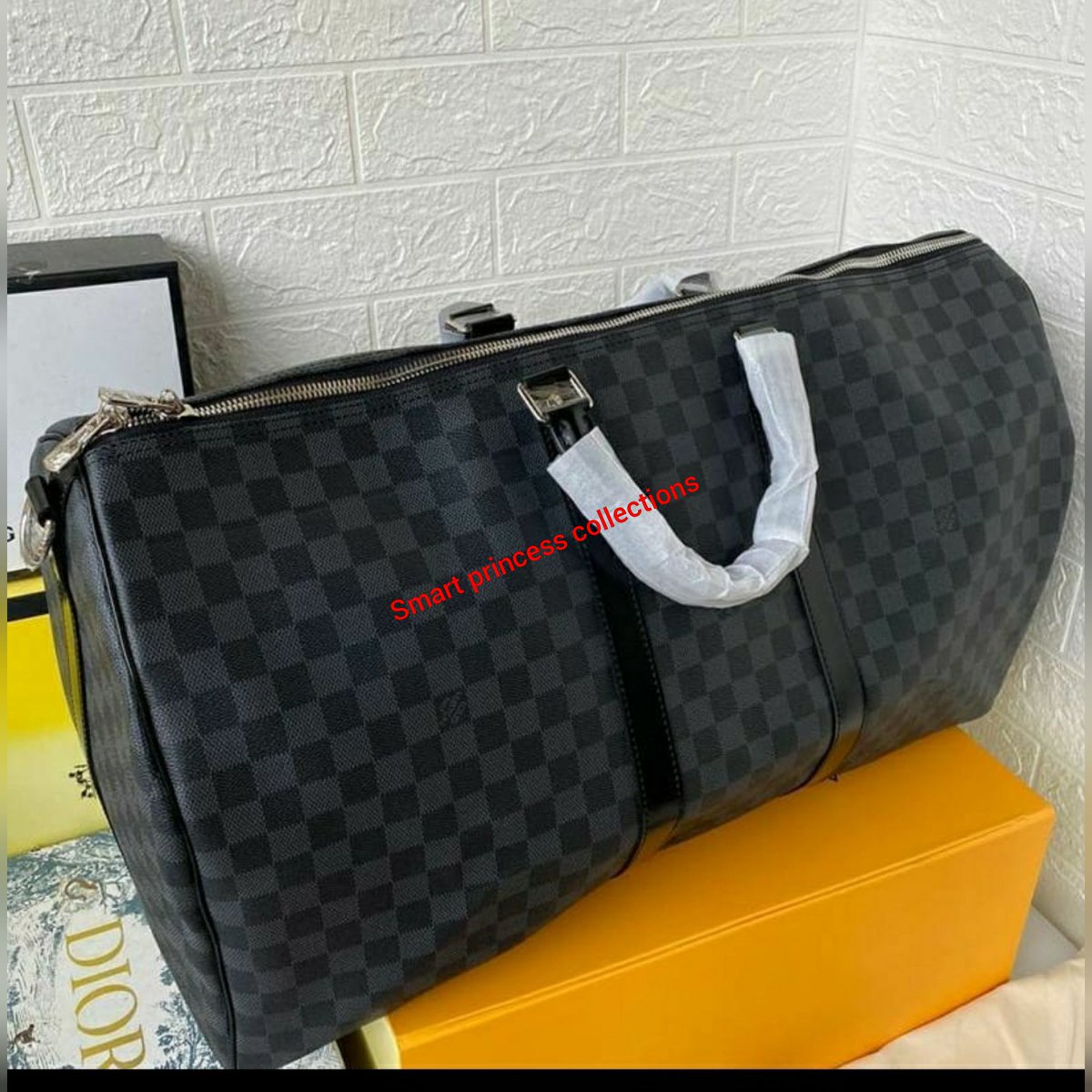 SmartPrincess18's tweet photo. 💥Leather straps lv travel duffle bags
💥ksh 2,500💥Call or WhatsApp 0713830861💥Free delivery within Nairobi CBD💥We deliver country wide 🇰🇪 at a fee
#travelbags #travelingbags #lvbags #lvtraveling #luisvuitton
#luisvuitontravelbags #nairobifashion #nairobifinest #nairobitrends https://t.co/xN7JmvcSdx