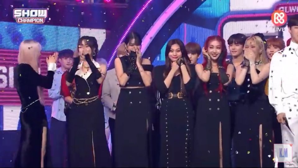 Kaizen_jade's tweet photo. Adivinen quien ya lleva 2 victorias?exacto,gfriend!❤ #GFRIEND #kpop #GFriend2ndWin https://t.co/MJbx2jiHGQ