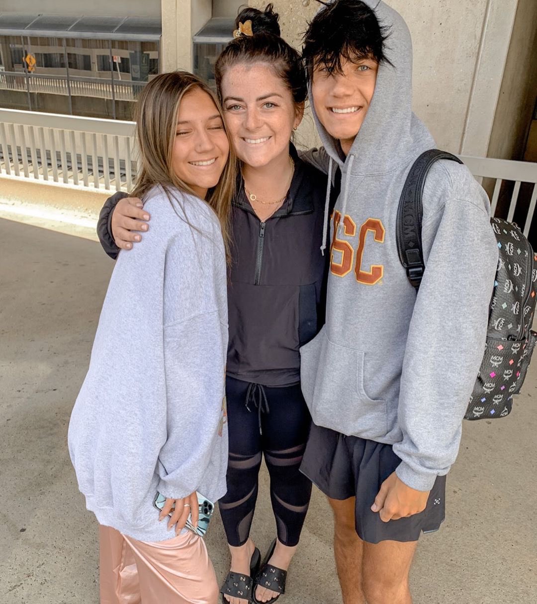 Jaden Hossler Brasil Tchau Tchau Para Os Meus Pequenos Bebes Jade Shellis Jade Shellis Via Instagram