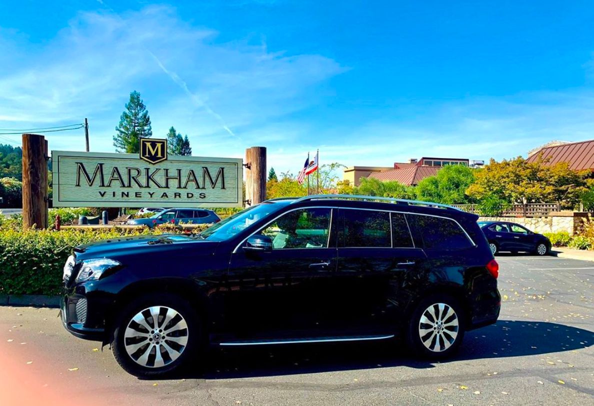 As things shift in #NapaCounty, know that our curbside pickup is still a great way for you to keep your shelves stocked with #MarkhamVineyards! Call or place your order online and we'll load your favorite wines safely into your vehicle. bit.ly/Markham_Curbsi… 

Photo by <a href="/ABMLIMO/">San Francisco Limo</a>