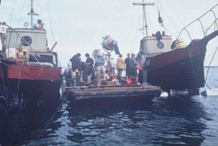returnoftheorca's tweet photo. Did you know we will be #building the third version of the Orca? In the original #Jaws (1975), two boats were built: a fully functioning ‘shooting’ #Orca with a second that could be sunk and resurface on command (pictured)
Back the project: https://t.co/3mCYetcmcy
#OrcaReturns https://t.co/WeVJ31I4bT