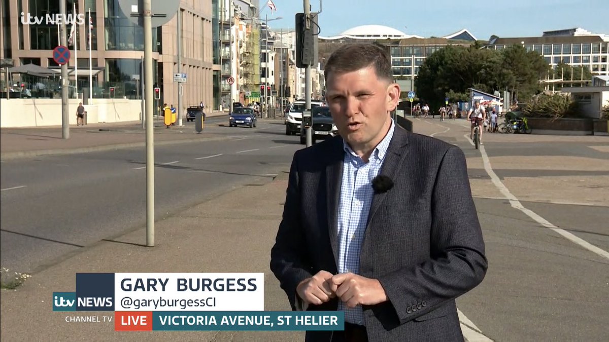 GaryBurgessCI's tweet photo. The @JerseyPolice and parish Honorary forces are cracking down on speeding and dangerous drivers.
Today I was out with @StPeterHonPol as part of the #OpCanvas campaign. Watch my report from tonight’s @ITVChannelTV... https://t.co/1Ttv0e405O https://t.co/O6z7lxer5N