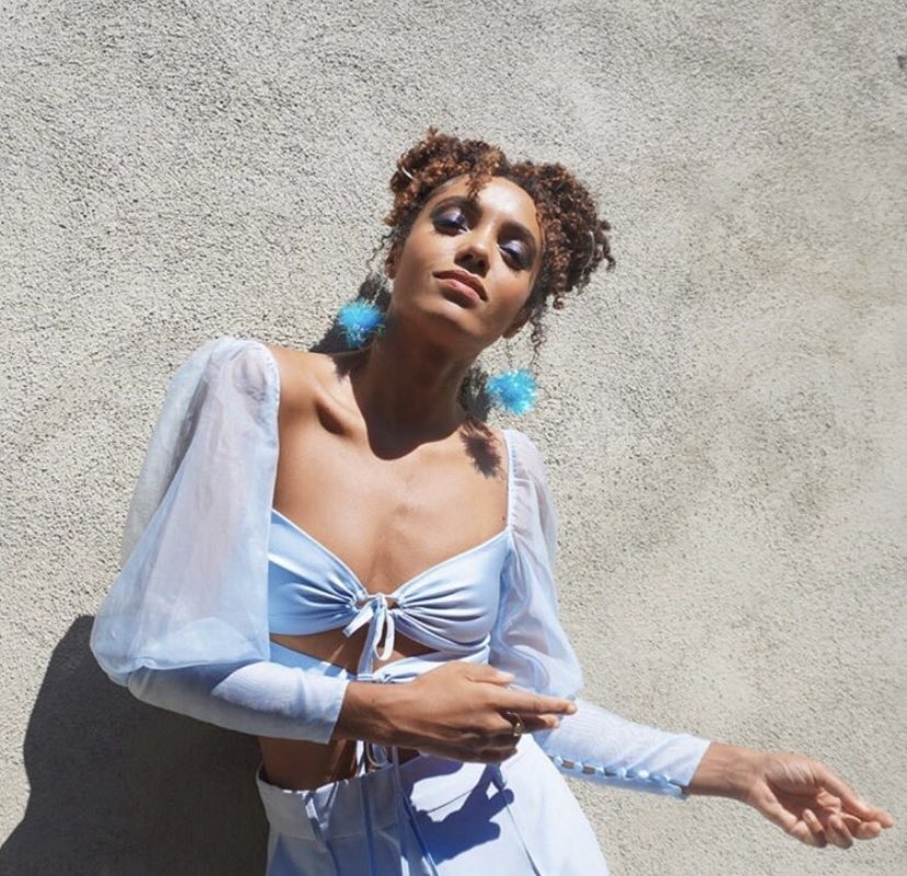 CindereIIa. Except it’s my ball and you’re all invited. ✨ 

📸: @sevfried