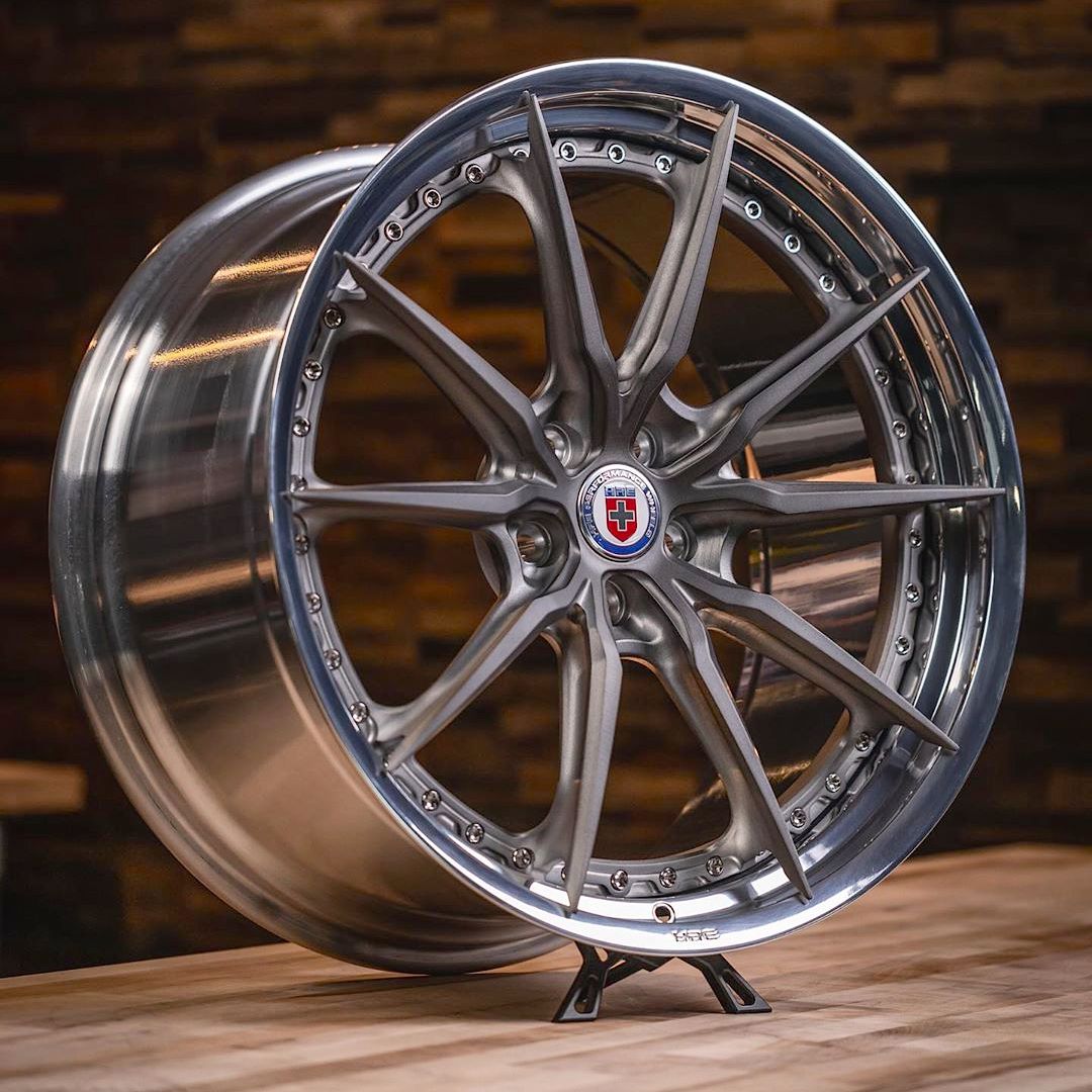 WheelsPMiami's tweet photo. Stunning details on this @hre_wheels #S104SC in Frozen Dark Clear with Polished Clear #FMR Barrel // Pricing reach us at 1.888.23.WHEEL https://t.co/V8ET341uXZ