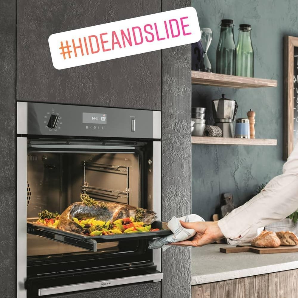 KBB_EALtd's tweet photo. The Hide and Slide oven from NEFF. Get closer to your cooking.๐ Come and view Neffs unique Hide and Slide oven, as well as other Neff appliances in our showroom on Dales Road in Ipswich #MyNeffkitchen #cooking @NEFFHomeUK https://t.co/U1raFIq6wJ