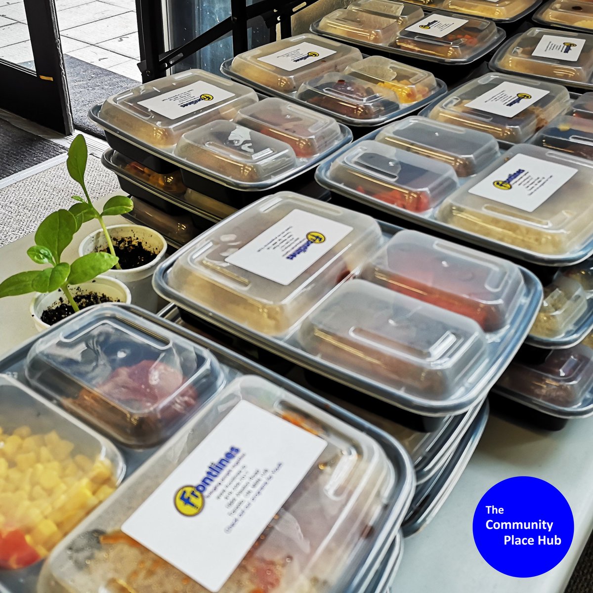 WMDHUB's tweet photo. Thank you @frontlinesto Frontlines once again for providing us these healthy and fulfilling lunch boxes 🥰

#ysw #thecommunityplacehub #recretioncentre #food #lunch #progressplace https://t.co/489yXBKM5c