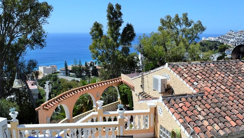 HomeCosta's tweet photo. #Almuñécar – Venta – Villa https://t.co/Q8H8VROpRT https://t.co/FHyaPtv6m4
