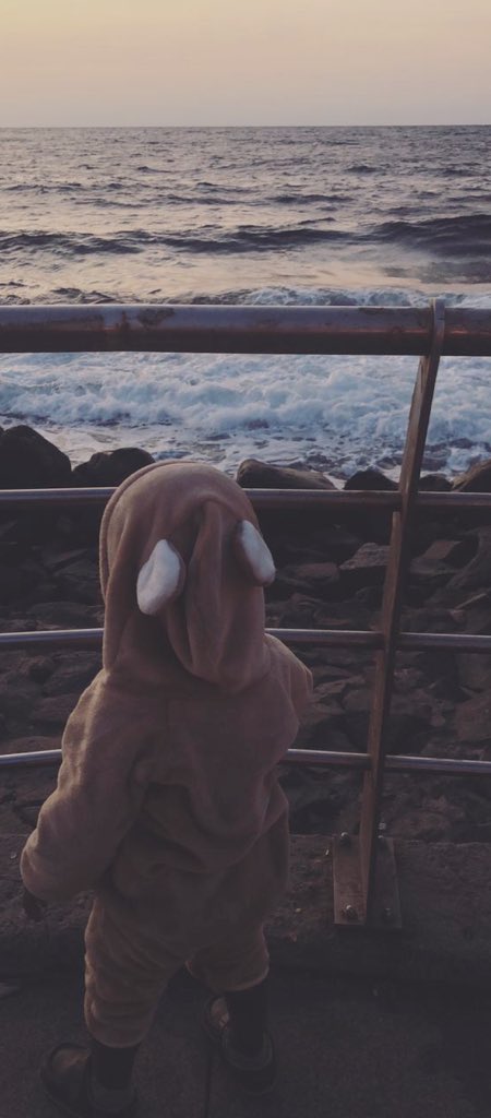 r1421__'s tweet photo. @__euii 😻🌊 https://t.co/0pRymeNw1l