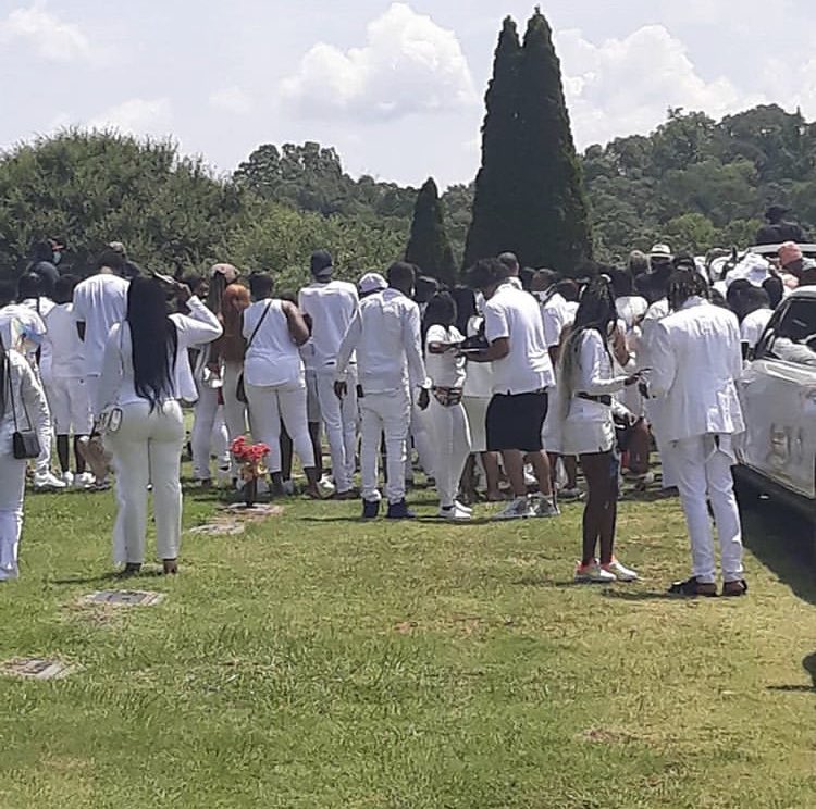 BlockTopickz's tweet photo. Condolences to all his family and friends QC rapper #LilMarlo memorial service took place today.
Marlo was 27, when he was found shot and killed in his vehicle in Atlanta.
He was good dude, and had hella talent.
#RIPMARLO https://t.co/E4V50QXOKc