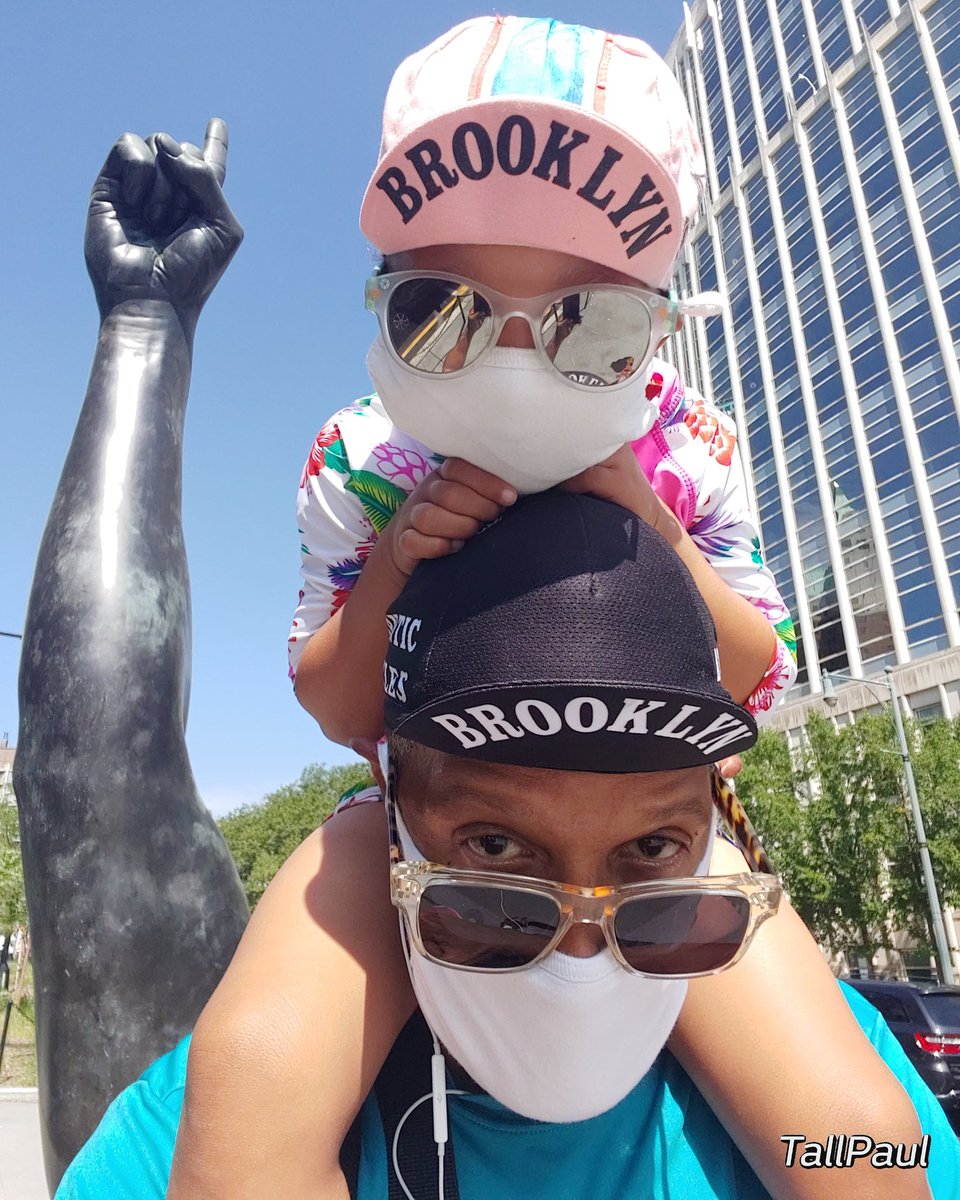 TallPaul513's tweet photo. @NewBlackMan @DrJamesPeterson @therealbakari @MichaelEDyson @fpjr @LamontLilly @marclamonthill @DrStephaneDunn @LeftOfBlack Not a huge fan of Mr. Lee though we both are Noo Yawkuhs of a certain age. That said, Five Bloods and especially 8:46 are important contributions to our Public Discourse. Black Thoughts are CRITICAL for understanding. #Resolve2Evolve #CommonLanguage4CommonGround #EmpathyMatters https://t.co/ISrBQdN7Xl