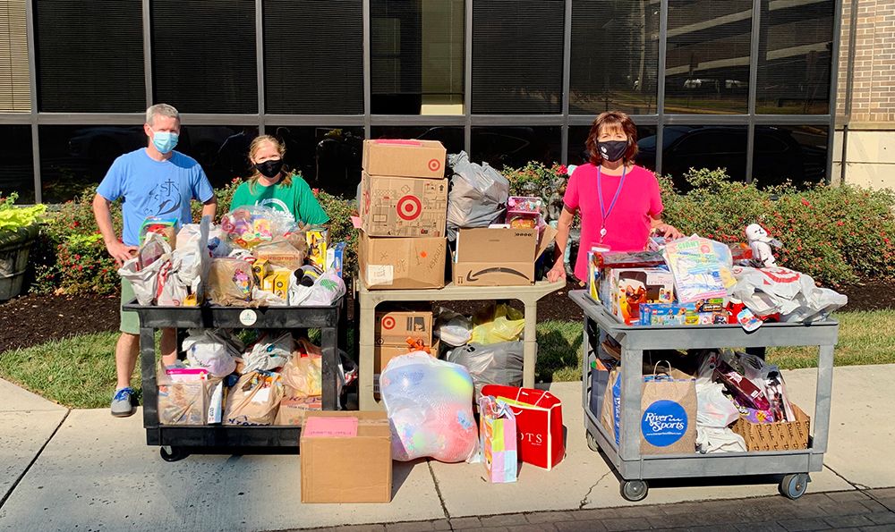 dollychildrens's tweet photo. Special thanks to St. John Neumann Catholic School for their toy donation to East Tennessee Children's Hospital! @sjncsknox https://t.co/D26oCsAWvL