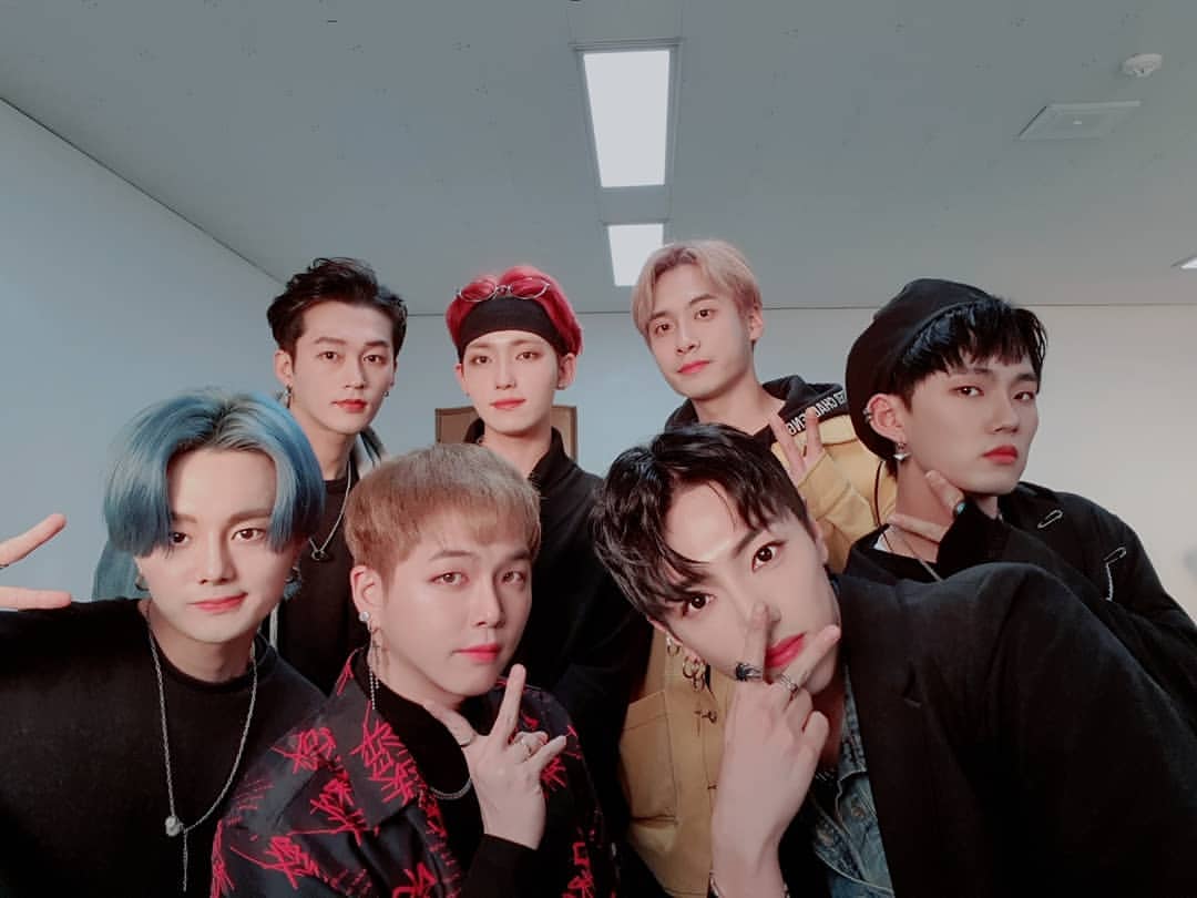 iconikjiwoong's tweet photo. i love you and seeing you debut made me so happy im so proud of everything youve done since then, thank you for always making thestan feel loved i hope you know that we love you more than anything, happy 200 days🥺💖 @DST_OFFICIAL_ #200DaysWithDustin #더스틴_데뷔200일_축하해 https://t.co/uGLgHaa6P9
