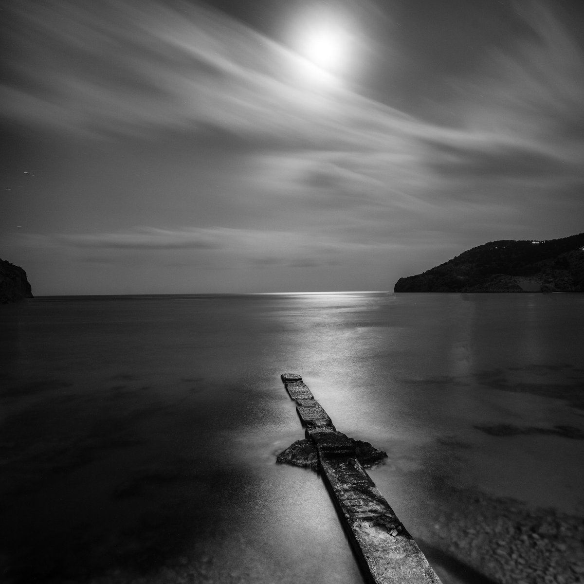 bencharliegale's tweet photo. Majorca by night https://t.co/YXVsw4ySfE