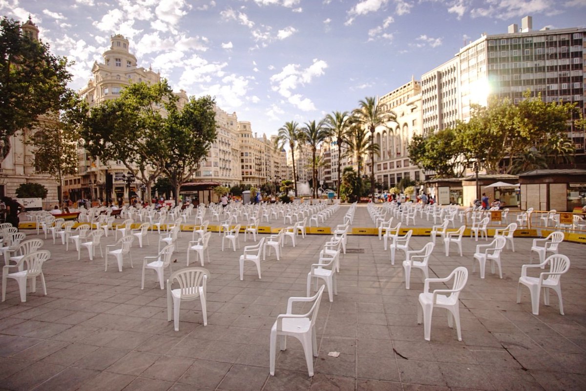 Ready for a social distance kind of concert?

.
.
.
.
#socialdistancing #covid19concert #igersvalencia #valenciagram #tot_valencia #valenciabonita #valencianos