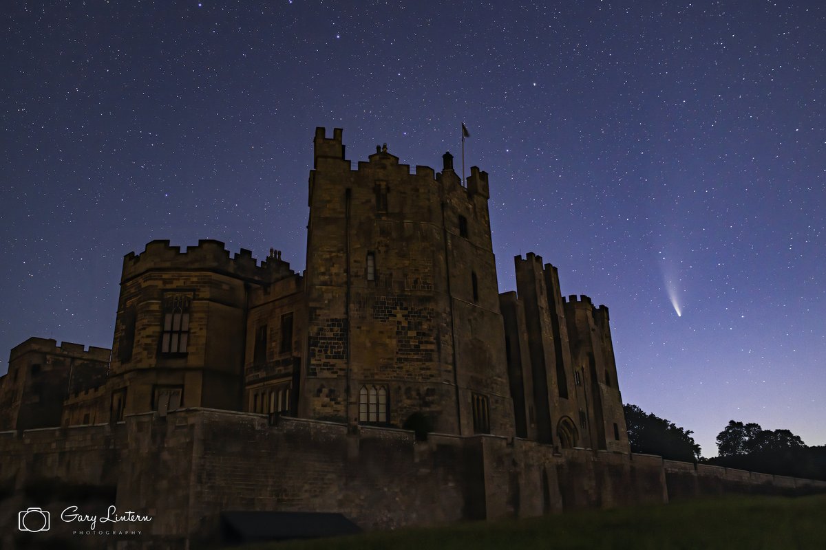 RabyCastle's tweet photo. On Sunday evening Comet Neowise could be seen over the Castle. With thanks to @garylintern for this magnificent photograph.

#rabycastle #countydurham https://t.co/LVdXcJGMQE