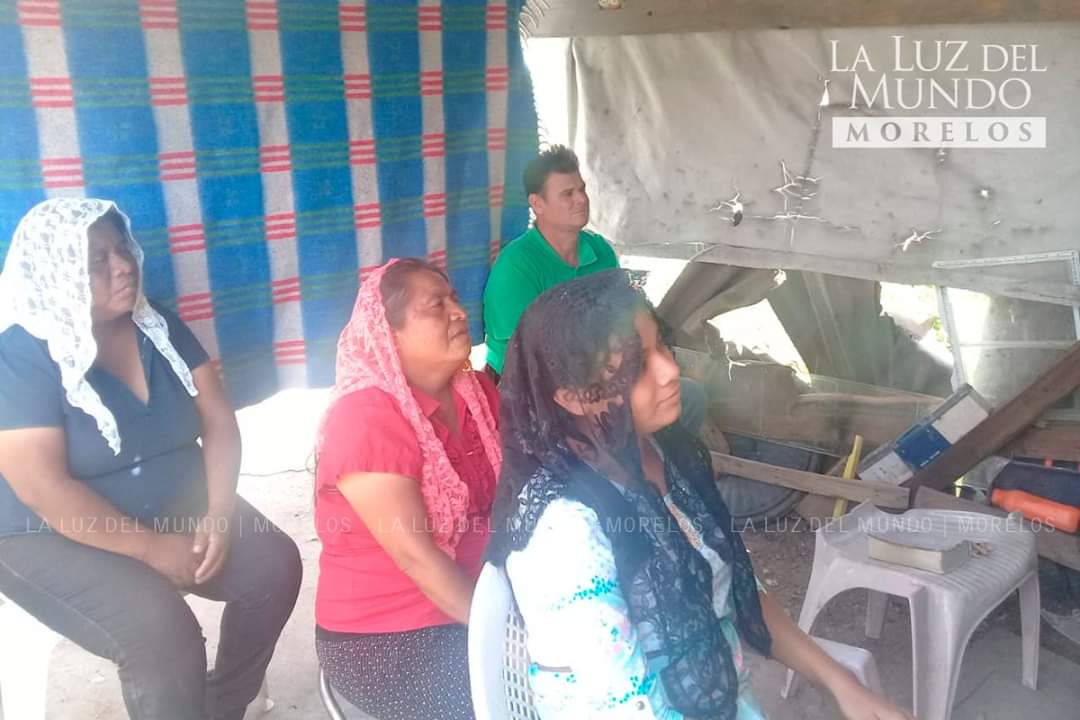 lldmmorelos's tweet photo. La Iglesia continúa en unidad espiritual y desde sus hogares celebran sus cultos ordinarios de adoración a Dios, preparándose así para recordar el glorioso sacrificio de Jesucristo.
#LLDM #WeAreLigth #DistritoXXV #LLDMNews #LaLuzDelMundo #IglesiaDelDiosVivo #LLDMmorelos #Morelos https://t.co/mTSrv9BMaZ