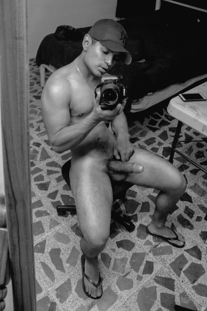Ditiramm1's tweet photo. Hey alguien en #Cuautla que quiera un 69 o una mamada buen rica. https://t.co/JaQywAwV3P