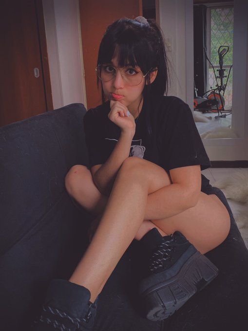 Te pasar&iacute;as por mi https://t.co/J2lPJ9RF1O 🥺 Okno, los invito a suscribirse 😍✌🏻 https://t.co/TrGqFUB