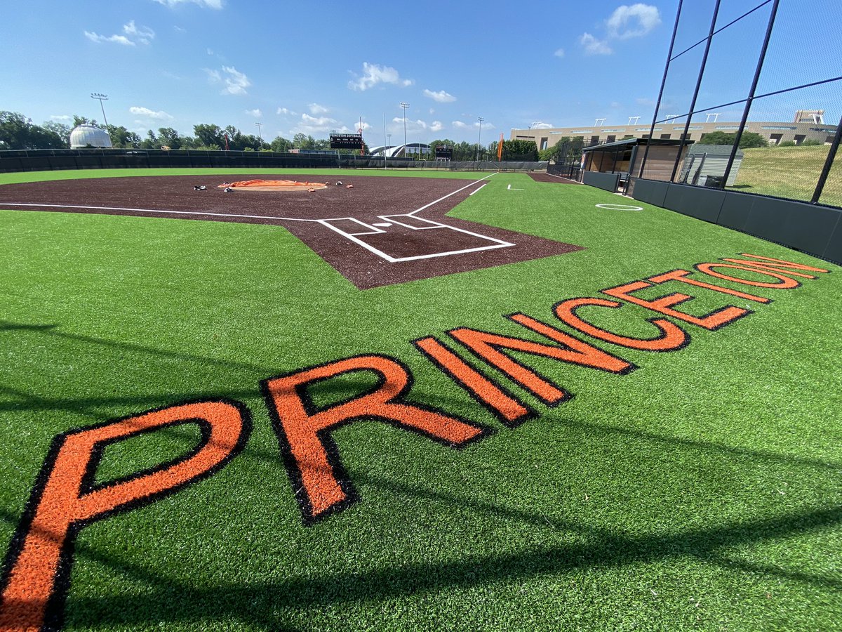 PUSoftball's tweet photo. 🧡&amp;🖤 https://t.co/MsxE2TjUOa
