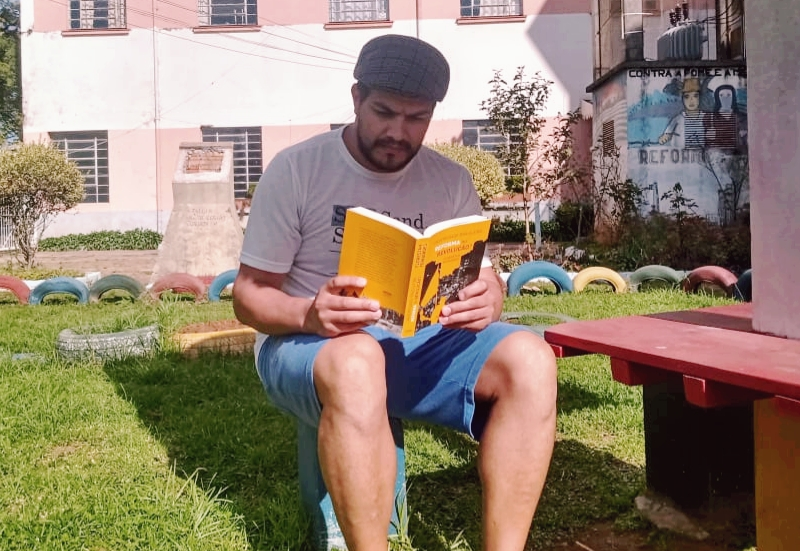 Um dos intelectuais mais importantes do país, criou bases científicas para uma geração de acadêmicos e intelectuais, capazes de apontar as raízes das mazelas do Brasil e o futuro da desejada nação democrática, igualitária, justa e livre. #CentenárioFlorestanFernandes