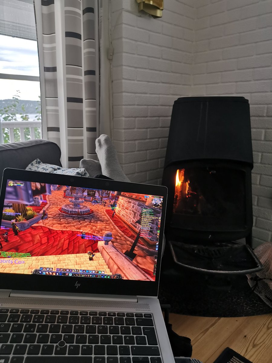 FubzorTV's tweet image. Not #AFK anymore... 😎