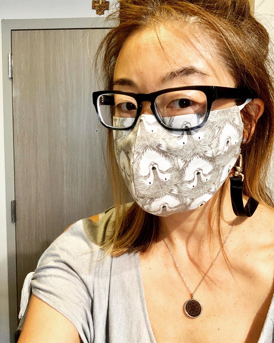 pamelaspunch's tweet photo. Tired of throwing your mask around when going from place to place (in your car) or afraid of losing it? This #maskkeeper is 🙌🏻 from @GravitasNewYork ! #WearAMask #MaskUp #gravitas @lisalsun #madeintheusa #NewYorkTough https://t.co/LwQWf3dNqi