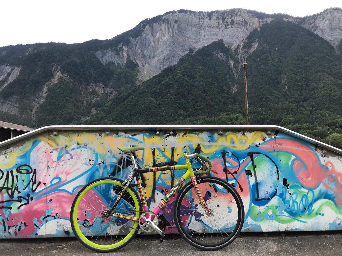 cycleoisans's tweet photo. #quiz where is this?

#pinarello #fixie #steelisreal #fixiebike #pinarellotreviso #fixielife #customcycle #skatepark #ridewithstyle #pinarelloexperience #bourgdoisans #alpedhuez #cycleoisans https://t.co/msewGi4dzX