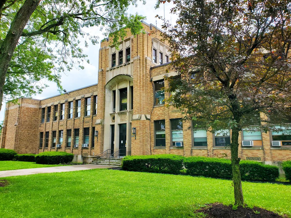 Alexander Schools tweet media