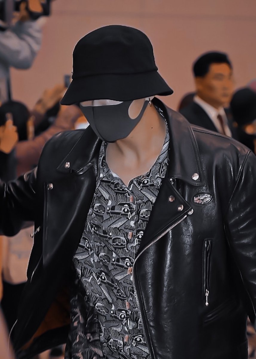 jungkook wore it when they came back to korea 