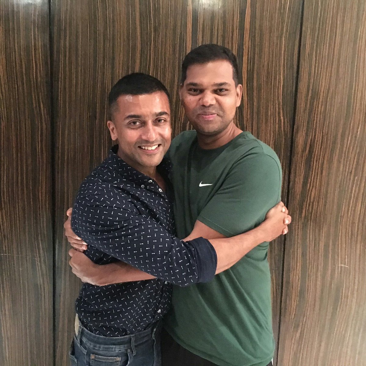 Tharani_RKT's tweet photo. Happy Birthday @Suriya_offl Sir!! Really I'm lucky to work with u in #SooraraiPottru Never seen such a dedicated actor in my life! Have a healthy and safe Year ahead sir 😇
#HappyBirthdaySuriya https://t.co/XlC4utXVAd
