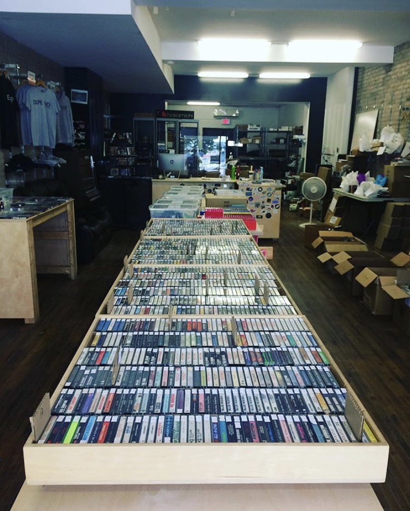 Going to miss this weird and wonderful eclectic shop here in #Bloordale. Only a couple more days to shop the mega <a href="/thedupeshop/">Dupe Shop</a> sale before they pack up for good. Open everyday until Friday 12pm-5pm.

📸: <a href="/thedupeshop/">Dupe Shop</a> on IG