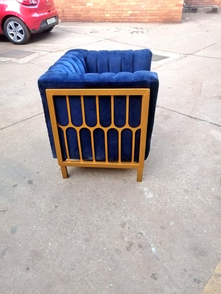 ZambeziGroup's tweet photo. Today went something like this.
Black people manufacturing quality, everything is at stake we gotta keep the seat at the table.
#RoyalBlue #Blues #ZambeziCreations
R15k a set.
Please RT our potential client could be on your tl, thank you. https://t.co/Yar4m1xyDb