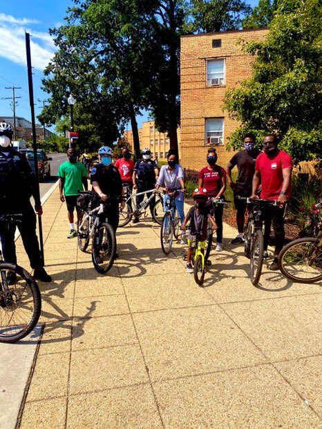DCMOCRS's tweet photo. This morning our city’s 6D Outreach Team went on a bike ride through Minnesota Ave,NE in #Ward7 with @DCMOCRS and some awesome community members! ☀️🚲 #DCProud #GetFitDC #stayhydrated💧 https://t.co/96NO2uz8f2