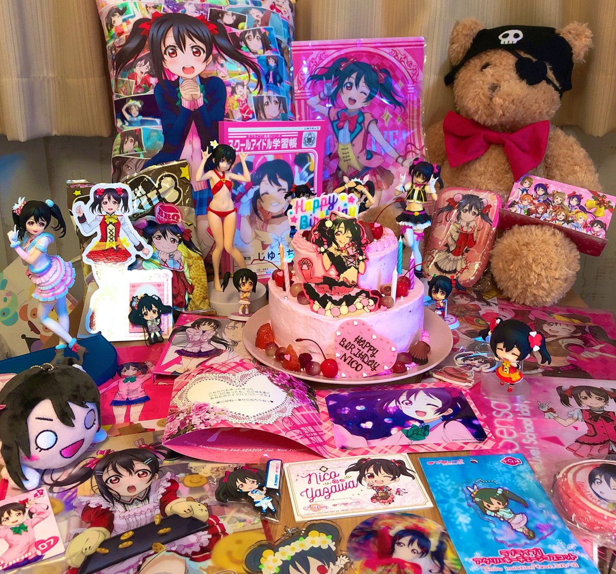 uma0505's tweet photo. ひぃっ！
やっと出来た…！
改めてにこちゃんお誕生日おめでとう〜💕💗🎀🎀💗💕

#矢澤にこ誕生祭2020 
#矢澤にこ生誕祭2020 https://t.co/T11c9KOahT