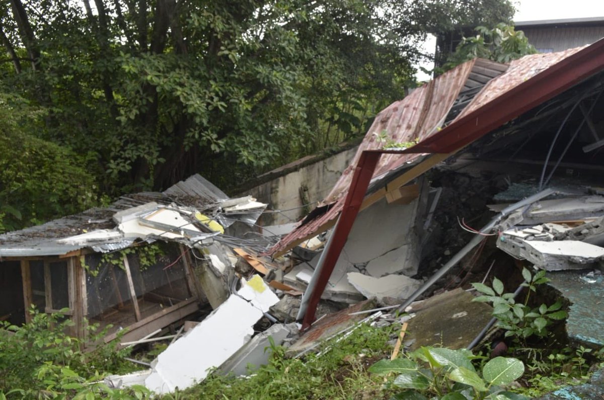 MIVIOTPma's tweet photo. A través de nuestro personal de #Conapro nos trasladamos al sector Sara Sotillo en el corregimiento de Bethania y evaluamos a la familia que resultó afectada por el colapso de su vivienda. #TrabajandoPorPanamá #UnPanamáMejor https://t.co/EsjdnN5J8A