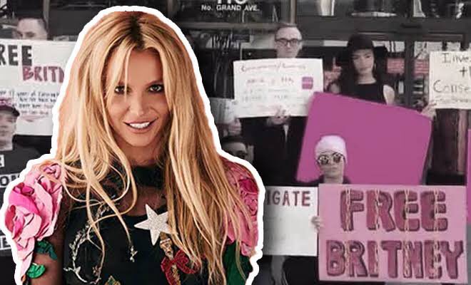 MaxiTassi's tweet photo. En 30 minutos Britney Spears puede hablar delante del juzgado en la audiencia pública por primera vez en 12 años. La lucha es entre los abogados del padre y la madre de Britney, la mamá de Britney es parte del #FreeBritney movement 💕 https://t.co/Qtg8ney72i