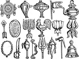 7.முருகப்பெருமானின் வலப்புறம் உள்ள ஆறு கரங்களில் அபயகரம், கோழிக்கொடி, வச்சிரம், அங்குசம், அம்பு, வேல் என்ற ஆறு ஆயுதங்களும், இடப்புறம் உள்ள ஆறு  கரங்களில் வரமளிக்கும் கை, தாமரை, மணி, மழு, தண்டாயுதம், வில் போன்றவையும் இருக்கும்.