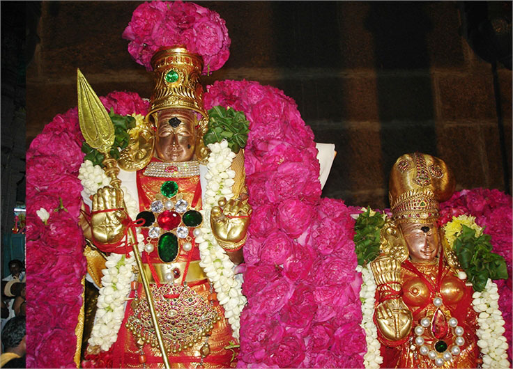 10.திருப்பரங்குன்றத்தில் பிரம்ம கூபம் என்று அழைக்கப்படும் சந்தியாசிக் கிணற்று நீரே முருகப் பெருமானுக்கு அபிஷேகத்திற்காகப் பயன்படுகின்றது. இக்கிணற்று நீரில்  குளிப்போருக்கு முருகனது அருளால் வெண்குஷ்டம், நீரிழிவு போன்ற நோய்களும் நீங்குகின்றன என்பது அதிசயமாகும்.