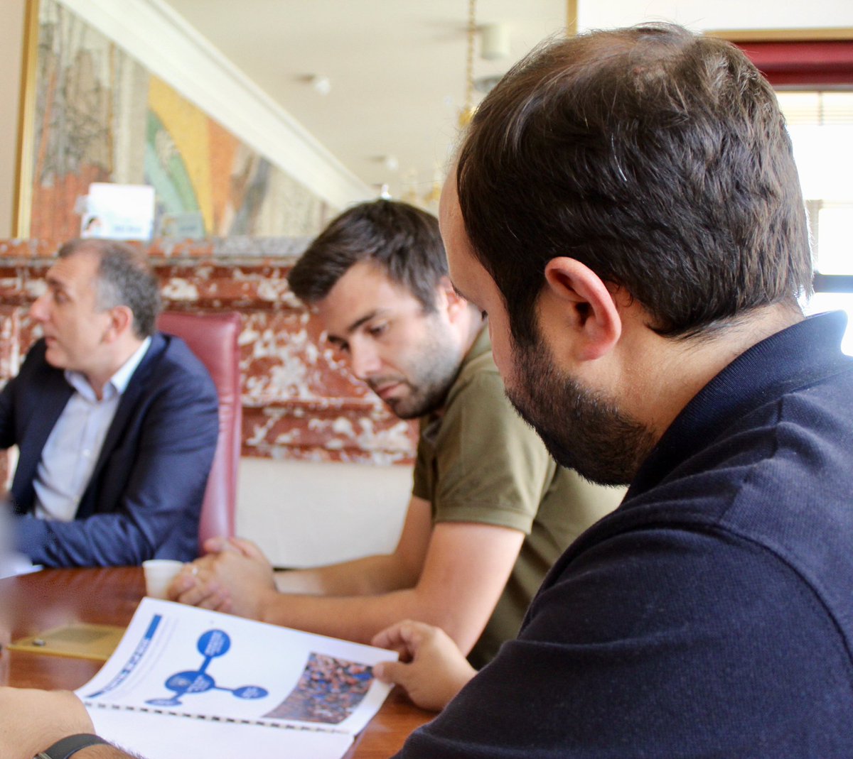 JC_Angelini's tweet photo. [#PaeseTurchini 🔵⚪️] Incù tamantu piacè, ‘emu ricevutu oghji in merria à Claude Ferrandi, Presidenti, é Jérôme Negroni, Dirittori di u Sporting Club di Bastia

👉 Notre volonté commune est désormais de maintenir et de renforcer ce partenariat stratégique #Forza https://t.co/DLrqhnxHv5