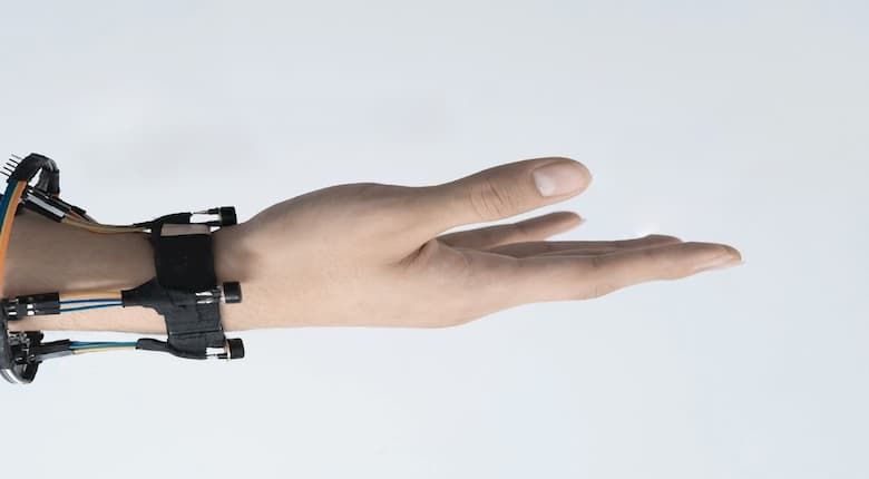 MIDSistema's tweet photo. Este wearable usa cámaras térmicas para detectar el movimiento de los dedos y los gestos realizados

#este #wearable #camaras #termicas #detectar #movimiento #dedos #gestos #realizados

https://t.co/iKolFGS85Z https://t.co/mT156G6XuO